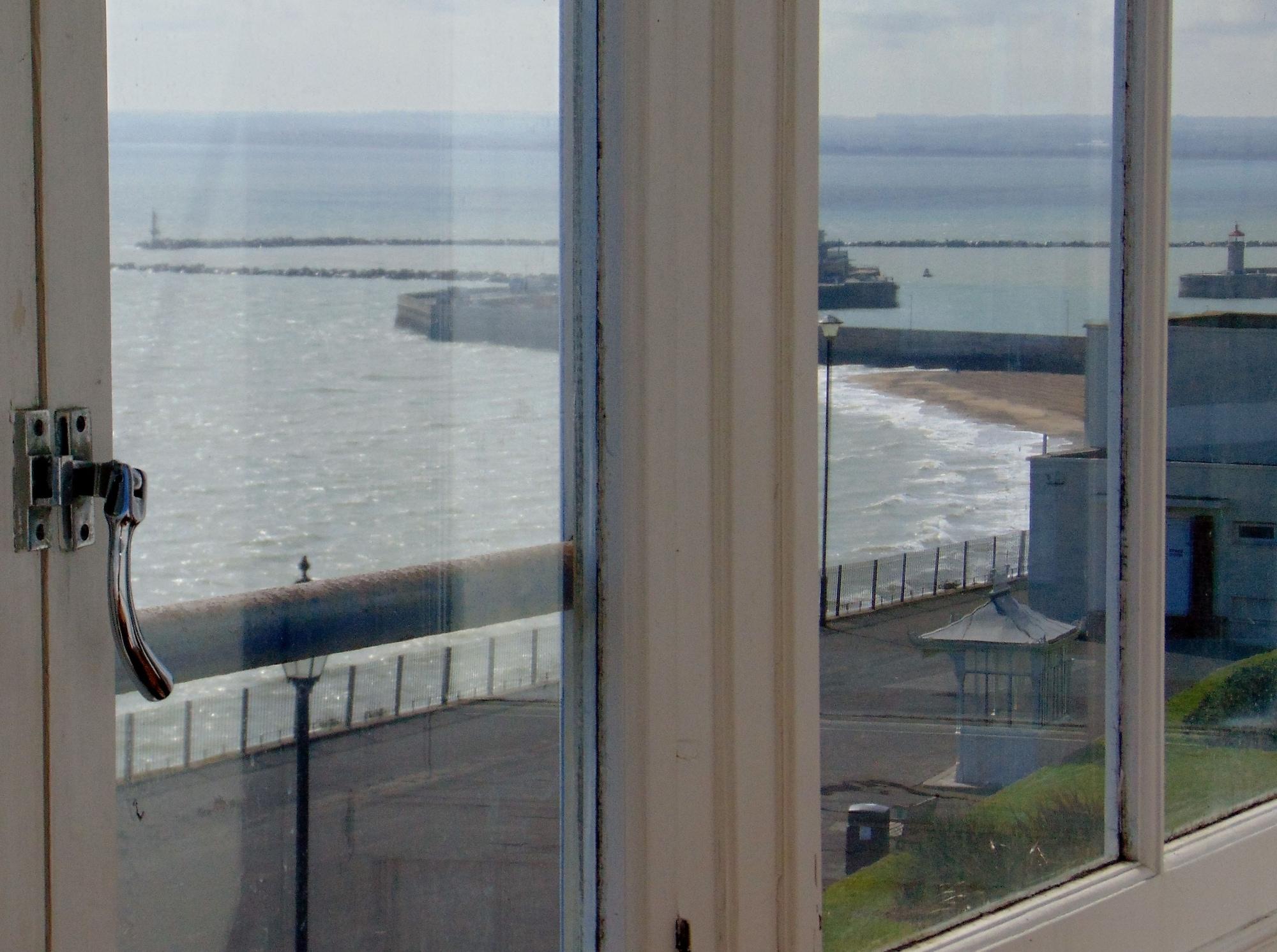 San Clu Hotel, Bar & Brasserie Ramsgate Bagian luar foto