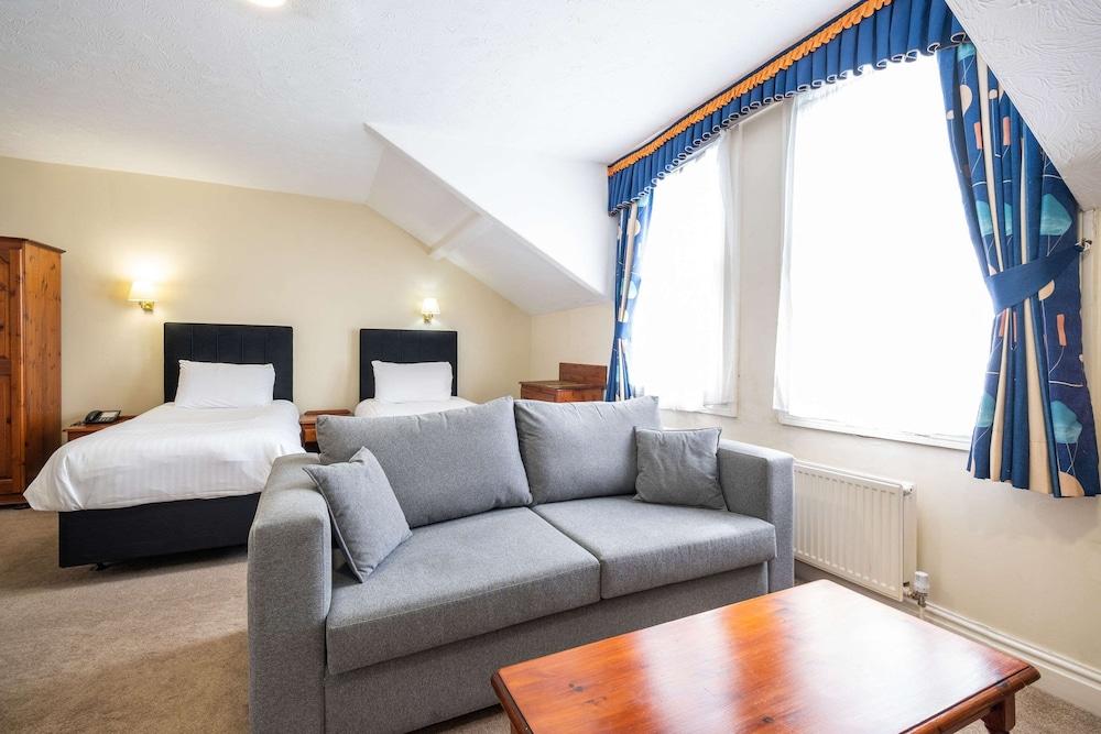 San Clu Hotel, Bar & Brasserie Ramsgate Bagian luar foto